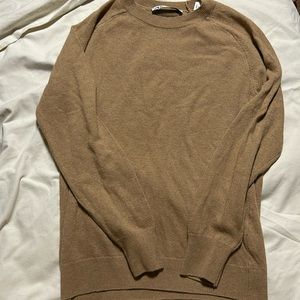 Beautiful Zara sweater. Very good condition. Timeless sweater.